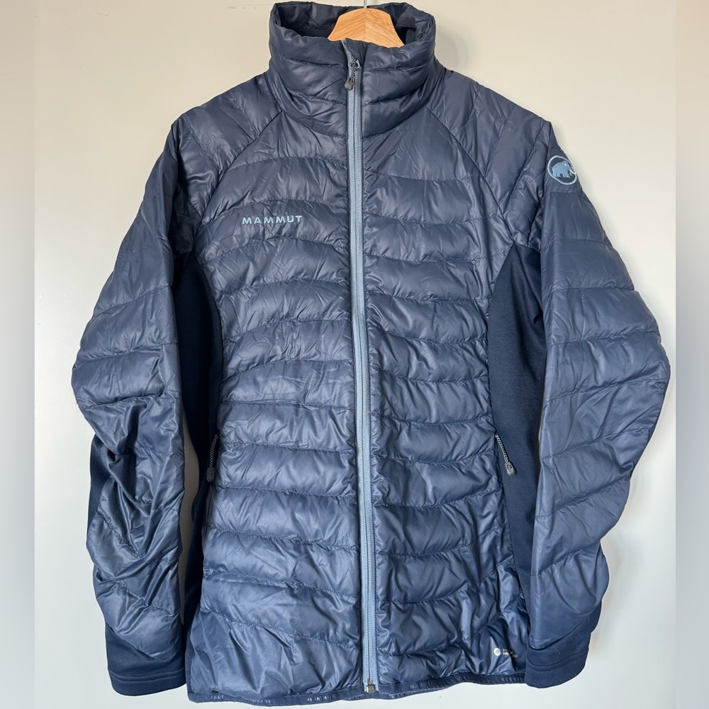 Mammut Navy Puffer Jacket - Synthetic fill